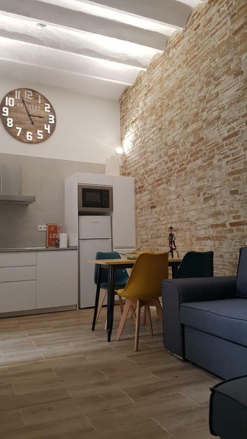 Luxury Apartment In Triana Close To The River Seville Exterior photo
