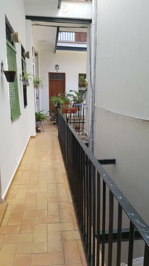 Luxury Apartment In Triana Close To The River Seville Exterior photo